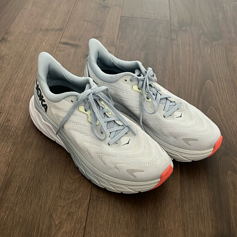 Hoka Arahi 6